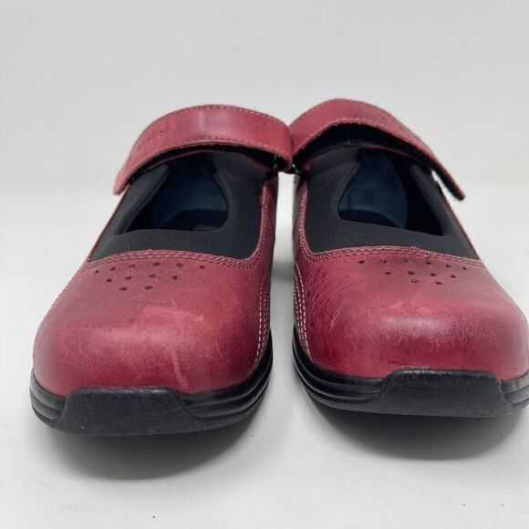 Drew Rose Women's Cushioned Mary Jane Shoes Closed Toe Leather Red 6.5 - Picture 3 of 9